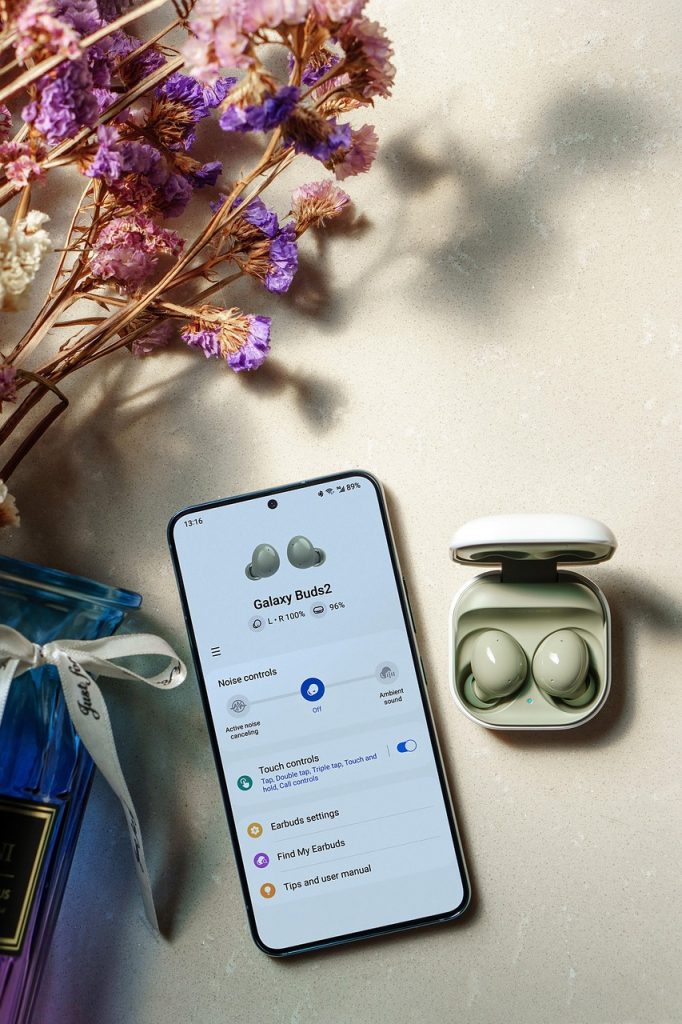 smartphone, mobile phone, samsung galaxy s22, samsung, cellphone, galaxy buds, samsung, samsung, samsung, samsung, samsung, galaxy buds, galaxy buds, galaxy buds, galaxy buds